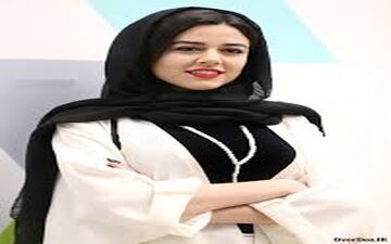 ماهور الوند در کنار پدر کارگردانش
