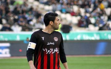  ستاره اسبق پرسپولیس به شایعه خداحافظی از فوتبال واکنش نشان داد
