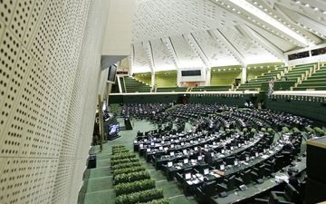 وزرای نفت و آموزش باید در مجلس پاسخگو باشند