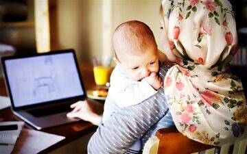 یارانه جدید دولت برای مادران/ همه چیز درباره کارت امید