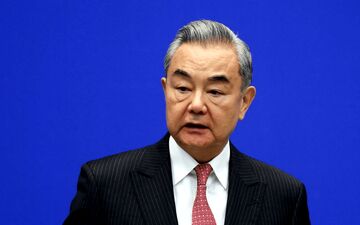  وانگ یی: هر گام در مذاکرات ایران و آمریکا، امید صلح را افزایش می‌دهد