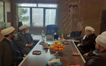 حضور ماموستا قادری امام جمعه شهرستان پاوه در اداره کل اوقاف و امورخیریه استان کرمانشاه