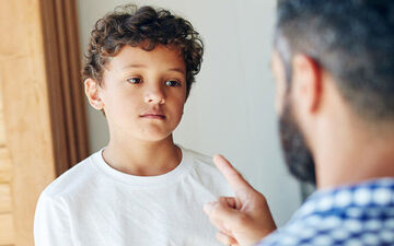 از عواقب دروغ گفتن به کودکان خبر دارید؟