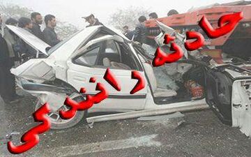 ۲نفر مصدوم در واژگونی کامیون بنز ده تن
