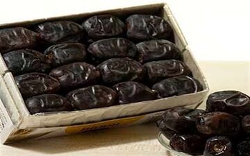 توزیع خرما با نرخ مصوب در میادین میوه و تره بار تا ۱۳ فروردین 