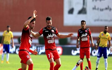 
آقای طاهری! به جای گشتن دنبال مقصر، روی مسائل فنی پرسپولیس کار کنید! 