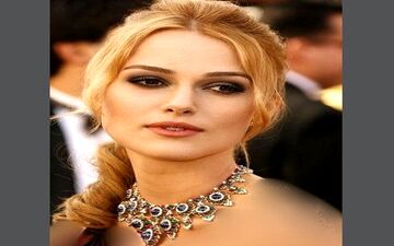 گردنبند گرانقیمت ثریا همسر محمدرضا شاه بر گردن بازیگر هالیوودی +عکس 