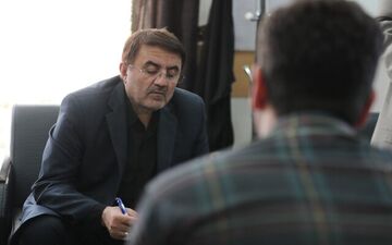 
استاندار کرمانشاه: 173 هزار نامه کرمانشاهیان به رییس‌جمهور به دستگاه‌های اجرایی ارجاع شده است