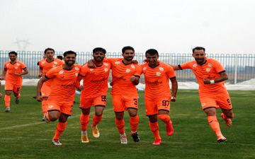 پیروزی عاشوری با دستان خالی