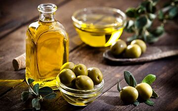 فواید روغن زیتون؛ از کاهش وزن تا سلامت پوست و مو