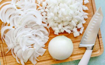 کدام راه بهتر برای خوردن پیاز بهتر است؟ خام یا پخته؟
