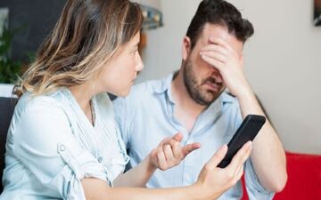 ریشه‌های تلخ یک پیمان‌شکنی؛ چرا خیانت اتفاق می‌افتد؟
