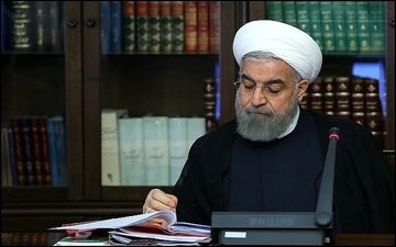 نظریه پردازی های علمی در دانش هائی که منشاء خارجی دارد صورت گیرد