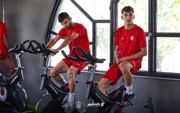 تمرینات پرفشار پرسپولیس؛ سرخ‌پوشان برای جدال با فولاد آماده می‌شوند