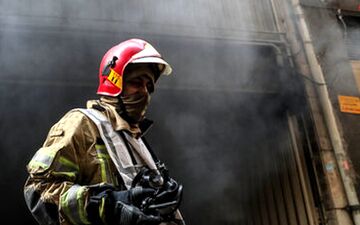 5 زن و مرد و کودک در محاصره آتش سوزی وحشت آور یک خانه در درچه خمینی شهر

