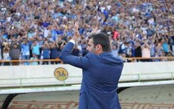  بیانی: استراماچونی پولش را که گرفت دیگر حرفی از هوادار نزد/ او دنبال رفتن از استقلال است