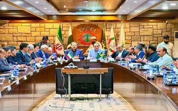 وزیر صمت: با تکیه بر بخش خصوصی، همکاری تجاری ایران و پاکستان در مسیر جدید گسترش می‌یابد