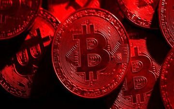 بیت کوین به پایین‌ترین قیمت سال ۲۰۲۵ سقوط کرد
