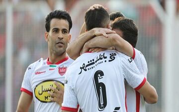 پایان نیمه اول | نساجی تسلیم قهرمان لیگ/ نساجی صفر پرسپولیس ۲