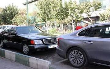 اثر افزایش قیمت دلار در بازار خودرو / بازار خودرو در رکود کامل