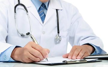 من یک پزشک متخصص چشم و فوق تخصص قرنیه‌ام؛ من یک دزد هستم!