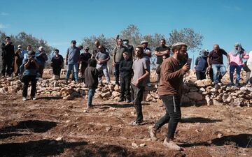حمله شهرک‌نشینان صهیونیست به کشاورزان فلسطینی؛ هفت نفر ربوده شدند