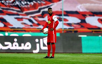 پرسپولیس به لوکادیا مجوز بازی نمی‌دهد