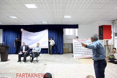 تجمع اهالی روستای ده‌کبود در بیت امام جمعه کرمانشاه و پیگیری  دکتر علیرضا شهرستانی به روایت تصویر