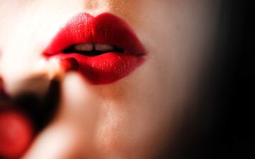 با این رنگ رژ لب ها در پاییز دلبری کنید!