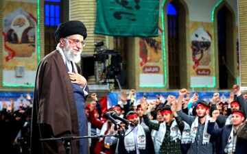 علت جنگ تحمیلی ترس قدرت‌های جهانی از اثرگذاری انقلاب اسلامی بود