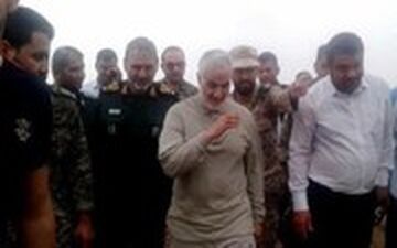  گپ و گفت سردار سلیمانی با مردم رفیع به زبان عربی