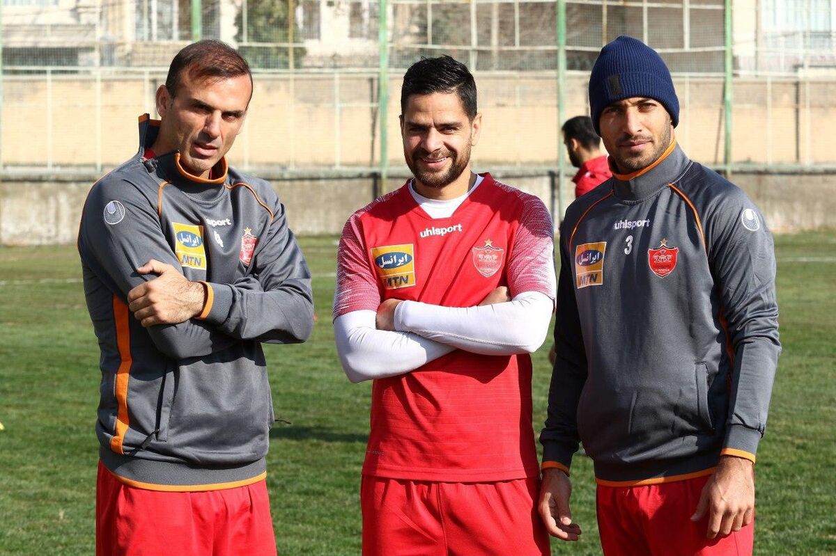 می خواهند با زرنگی قهرمانی را از پرسپولیس بگیرند