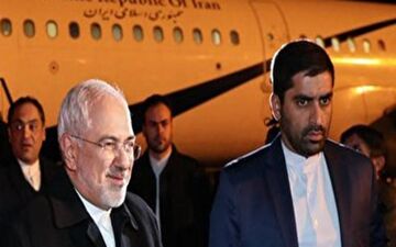 وزیر امور خارجه جمهوری اسلامی ایران وارد دهلی‌نو شد