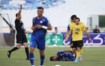 سلیمانی: پنالتی استقلال گرفته نشد/ داور باید به ساپینتو تذکر می‌داد
