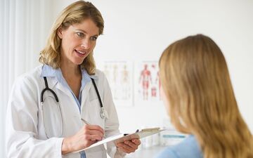 مراقبت های مناسب در زنان از کی و به چه صورت باید انجام شود؟