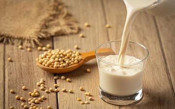  شیر سویا در بارداری: تقویت‌کننده یا تهدیدکننده؟