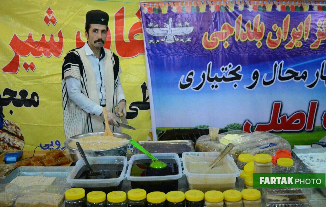 گزارش تصویری / جشنواره اقوام، نمایشگاه سوغات و صنایع دستی در کرمانشاه