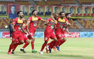 گرشاسبی بدنبال به هم زدن توافق استقلال با شیمبا