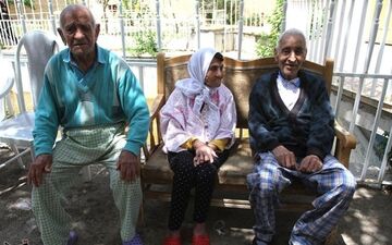 بازنشستگان جامانده از دریافت مرحله دوم همسان‌سازی حقوق با چه شماره‌ای تماس بگیرند؟! 