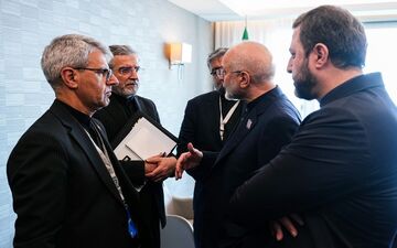 هیئت ایرانی در اعتراض به تهدیدات ترامپ محل مذاکره را ترک کرد!