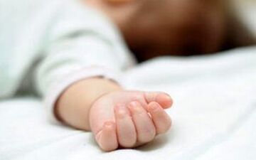 دختر ۱۷ ماهه توسط پدرش به قتل رسید!