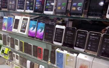  سقوط دلار، دامن موبایل را هم گرفت