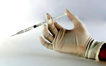 پزشک پاکستانی ده‌ها کودک را به "اچ‌آی‌وی" آلوده کرد