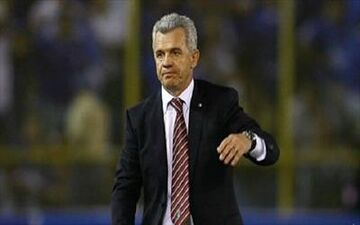  خط و نشان سرمربی الوحده برای پرسپولیس/ باید پرسپولیس را شکست دهیم