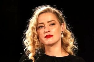 درخشش امبر هرد در ۴۰ سالگی؛ استایل خیره‌کننده در خیابان‌های مادرید