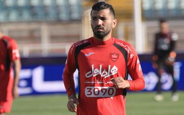 اعتراض فردوسی پور به بازیکن پرسپولیس: آخه این موها چیه؟!