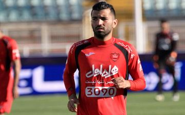 اعتراض فردوسی پور به بازیکن پرسپولیس: آخه این موها چیه؟!