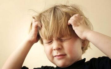 فرقی ندارد،حتی یک ضربه ساده به سر کودک خطرناک است