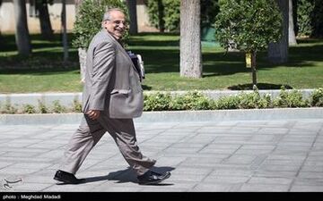 حکم جدید کرباسیان برای مشاور و معاونش