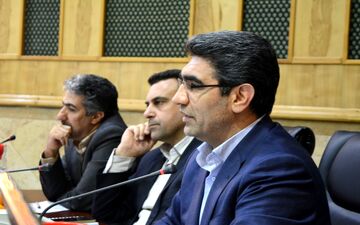  باید فضای کسب و کار را سامان  و واحدهای راکت را راه‌اندازی شود